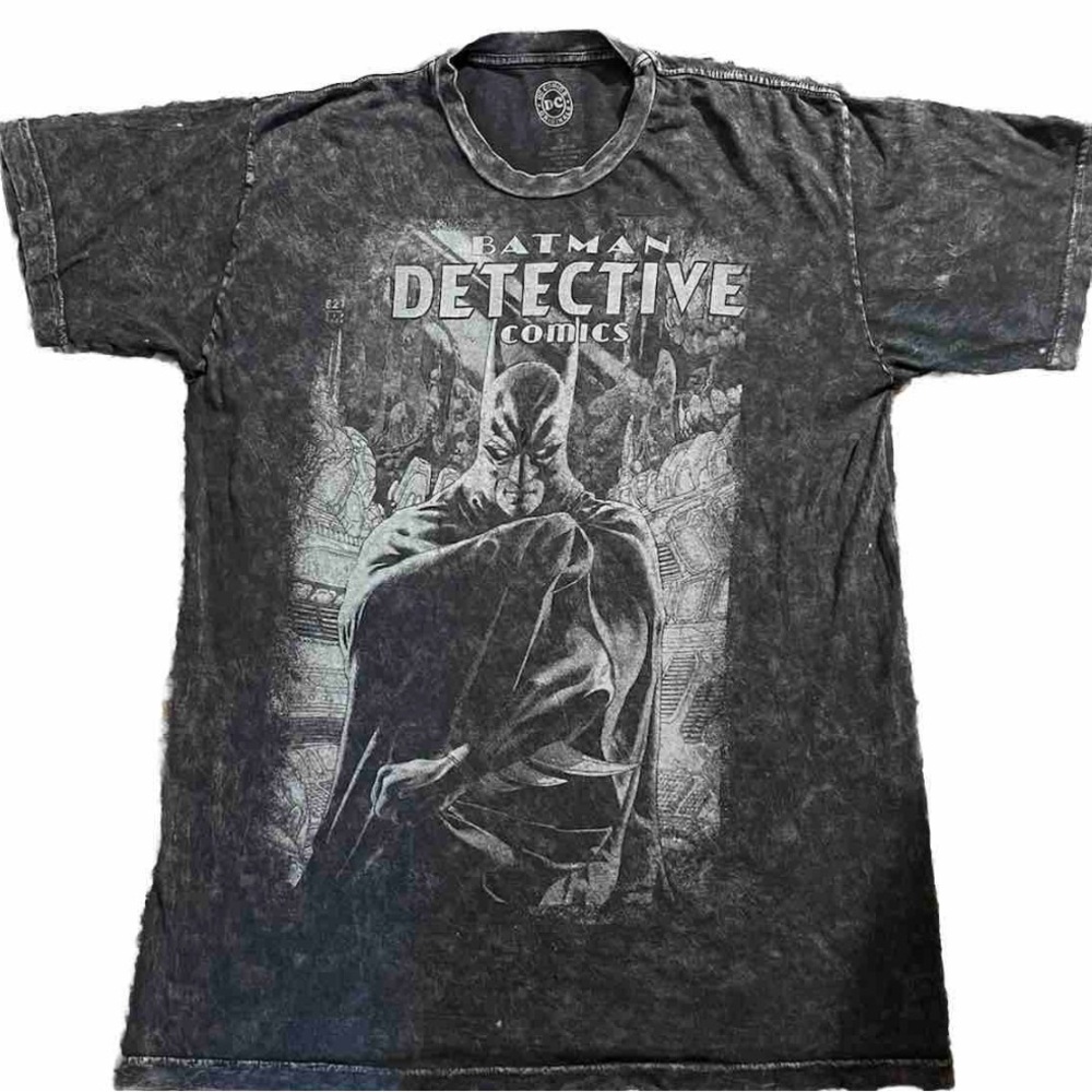 DC Comics Batman tshirt size medium